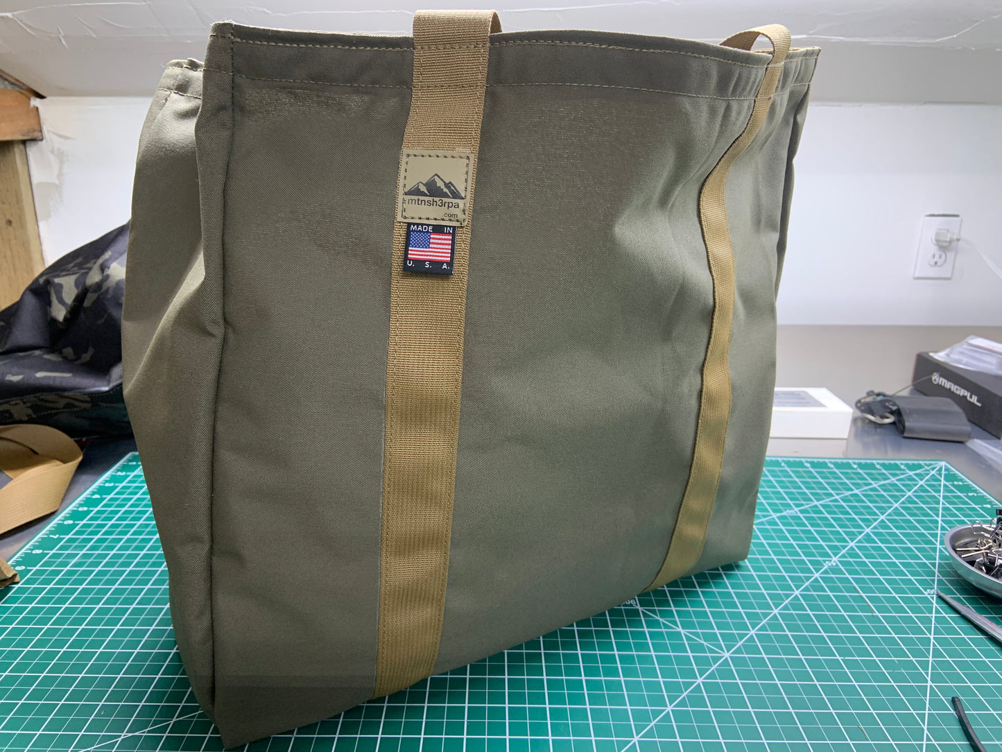 The S.E.B. Large (Ranger Green)